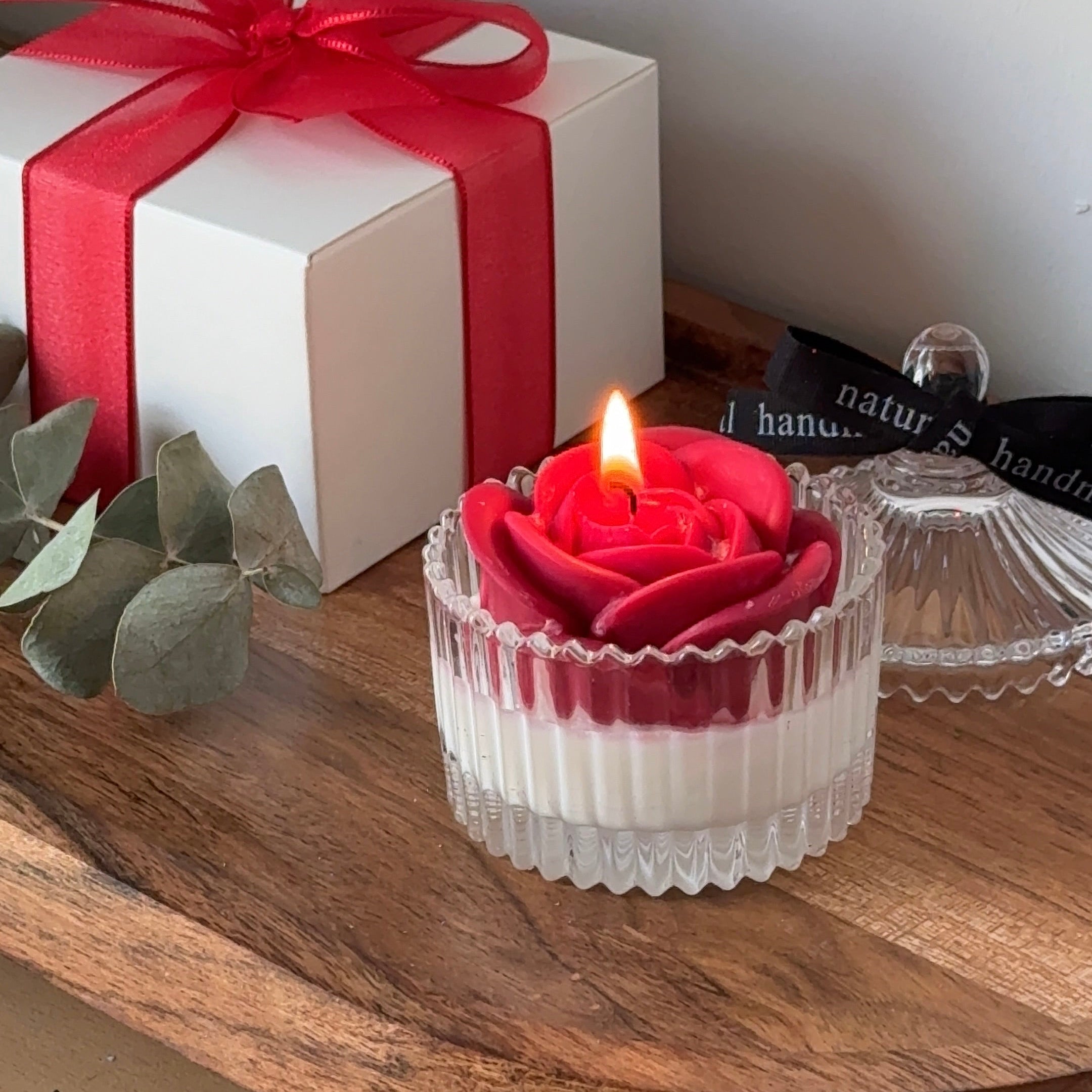 Red rose candle